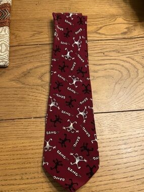 Warner Bros. Maroon Novelty Tie with Bugs Bunny  Motif